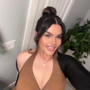 Meet your Posher, Paola